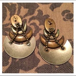 Vintage Jewelry - Vintage 3 Tone Metal Studded Earrings Vintage Jewelry - Vintage 3 Tone Metal Studded Earrings